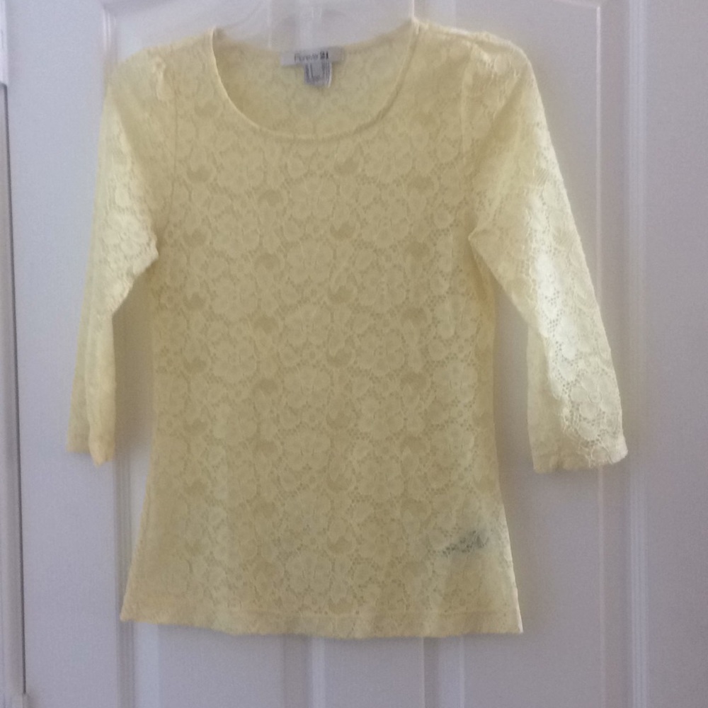 FINAL MARKDOWN Ladies’ Forever 21 Lace Top (S)